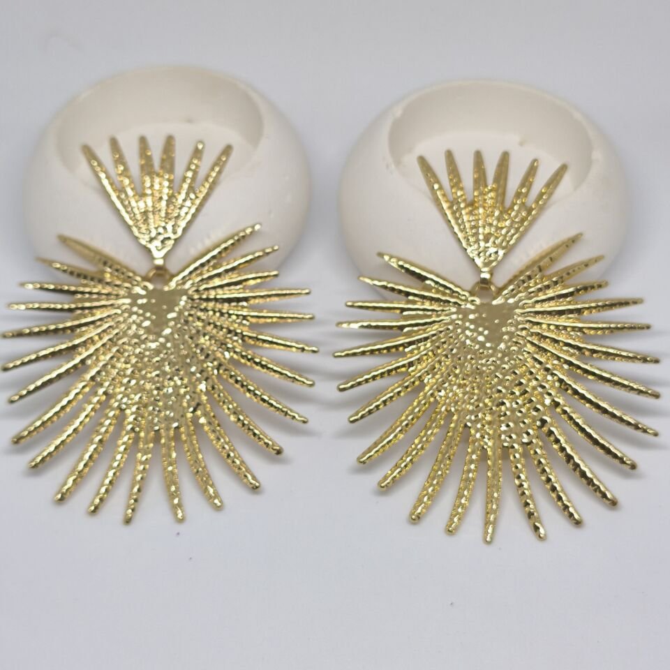 DİKENLİ KALP TASARIMLI GOLD  KÜPE