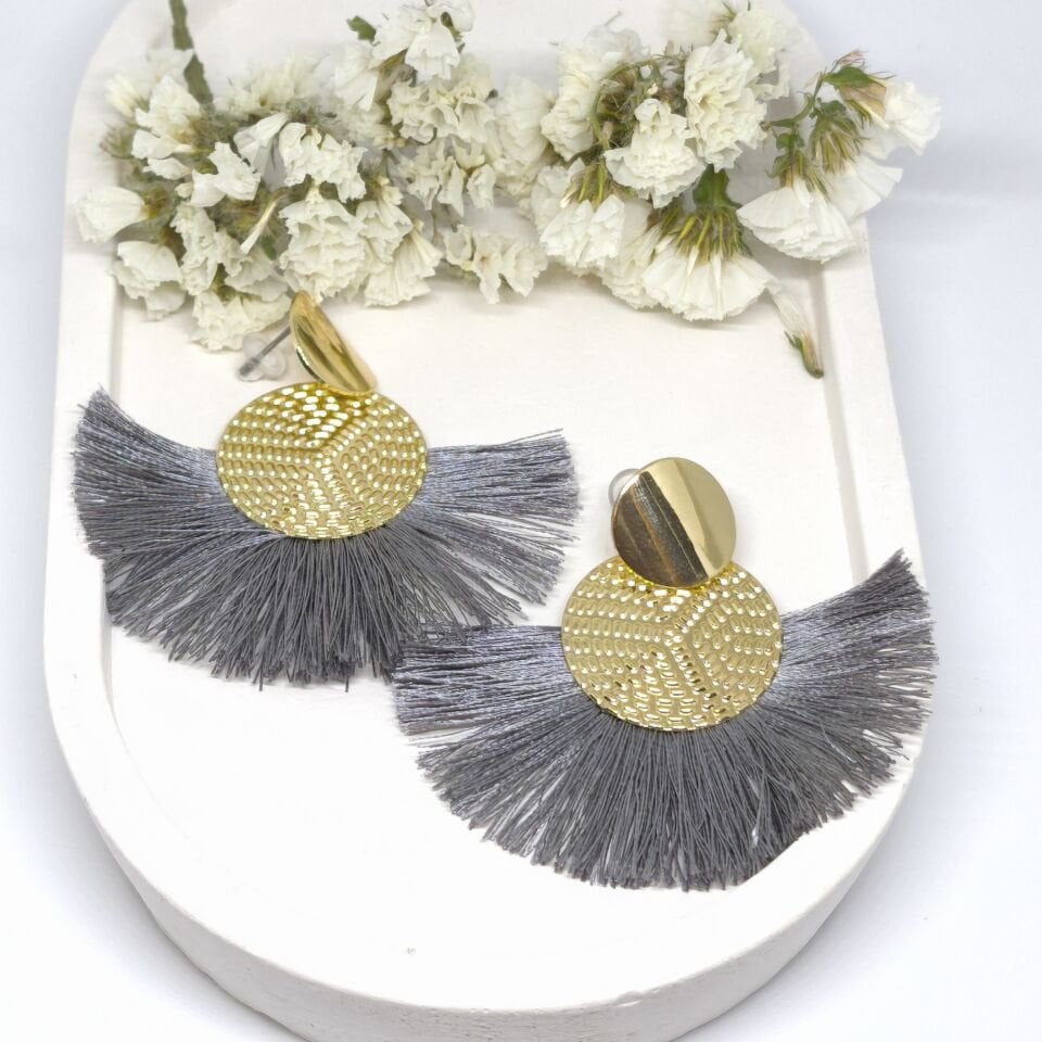 BOHEM GOLD DETAYLI GRİ PÜSKÜLLÜ KÜPE