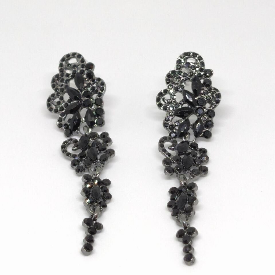 ZARİF ŞIK ELEGANT GÜMÜŞ KAPLAMA  SİYAH  UZUN  KÜPE