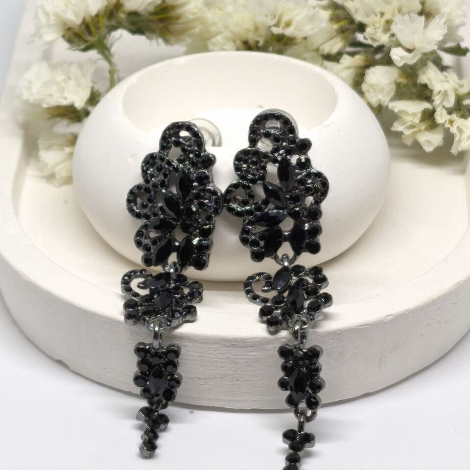 ZARİF ŞIK ELEGANT GÜMÜŞ KAPLAMA  SİYAH  UZUN  KÜPE