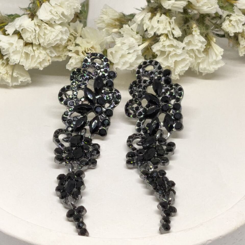 ZARİF ŞIK ELEGANT GÜMÜŞ KAPLAMA  SİYAH  UZUN  KÜPE