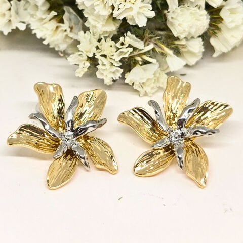 ELEGANT GOLD-SILVER, 2 RENKLİ ZARİF ÇİÇEK KÜPE