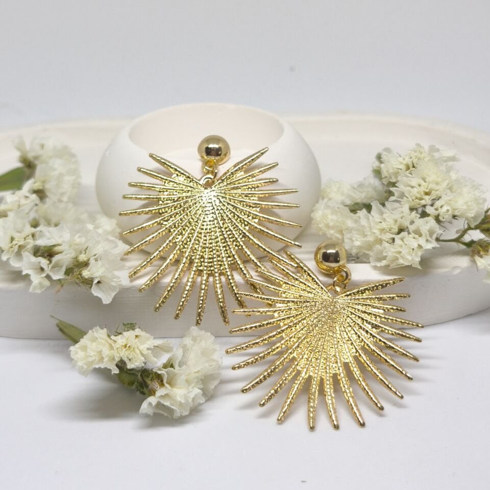 DİKENLİ KALP TASARIMLI GOLD  KÜPE