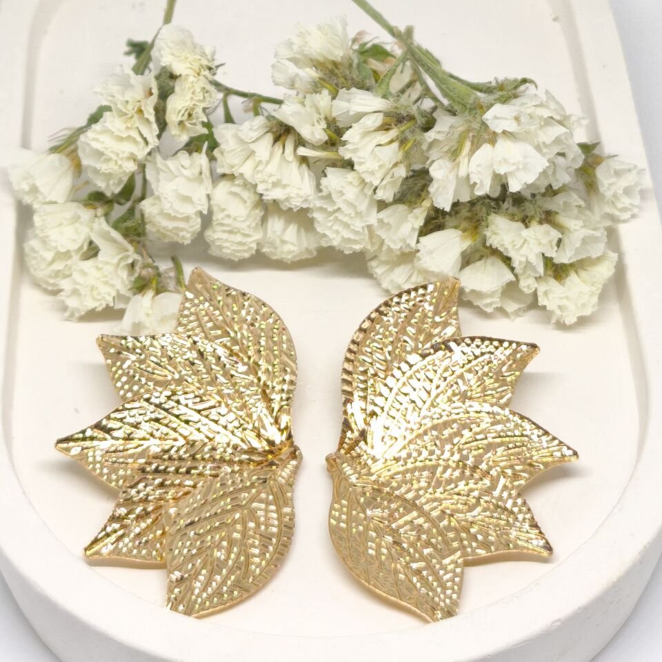 ŞIK ,ELEGANT YELPAZE TASARIMLI  GOLD YAPRAK  KÜPE