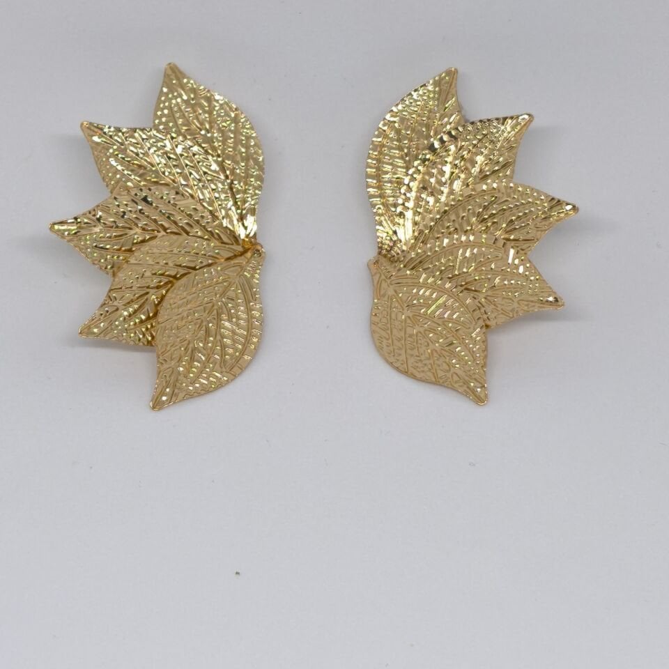 ŞIK ,ELEGANT YELPAZE TASARIMLI  GOLD YAPRAK  KÜPE