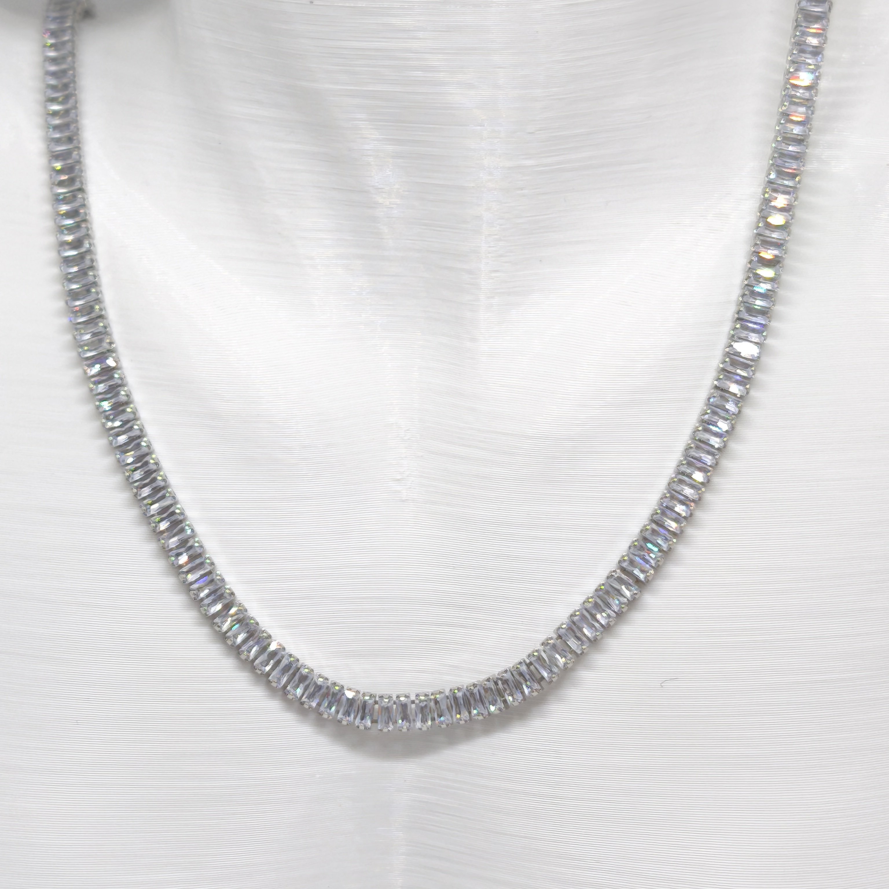 ELEGANT PASLANMAZ ÇELİK  BAGET TAŞLI SU YOLU  KOLYE