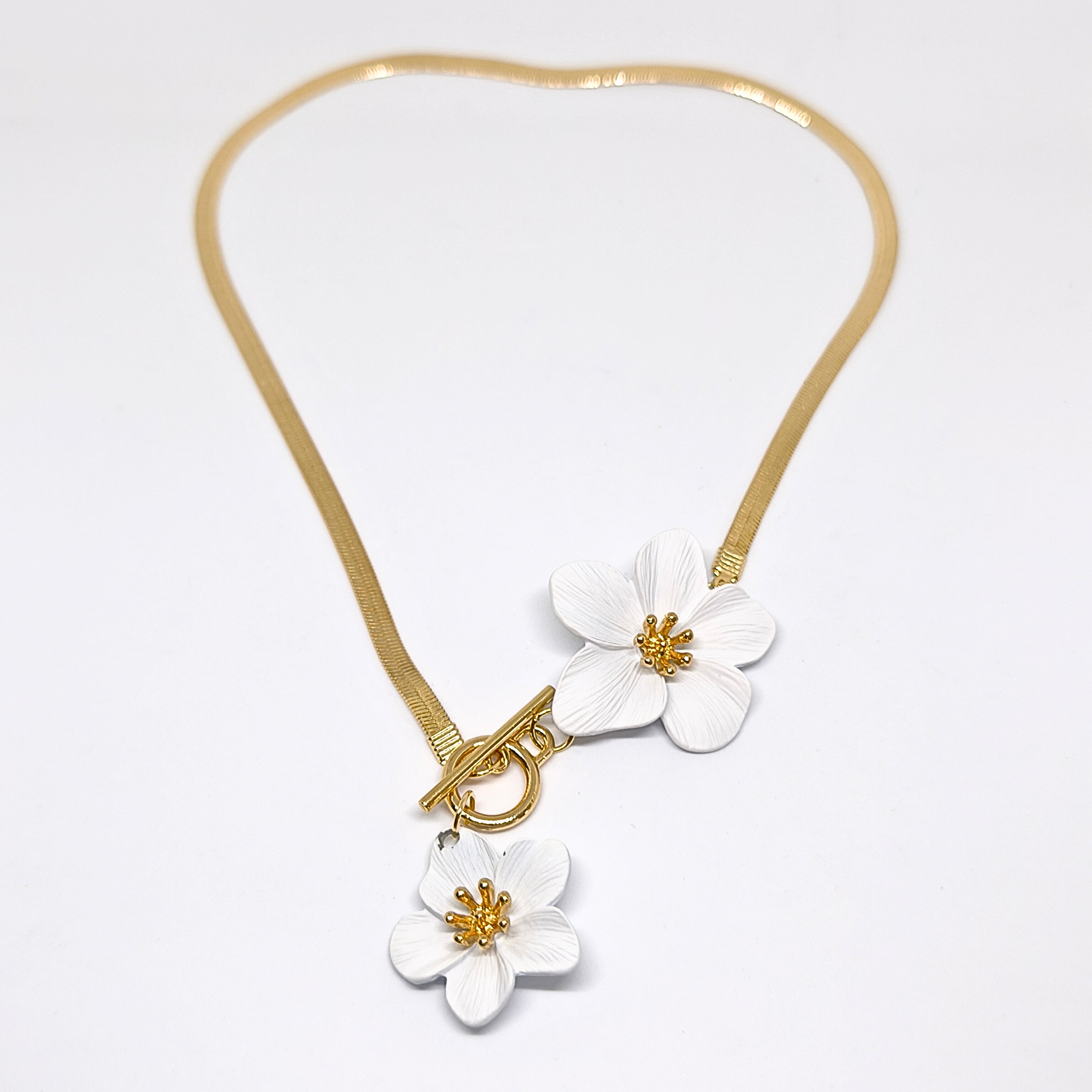 KC ALTIN KAPLAMA ÇİÇEKLİ  KOLYE