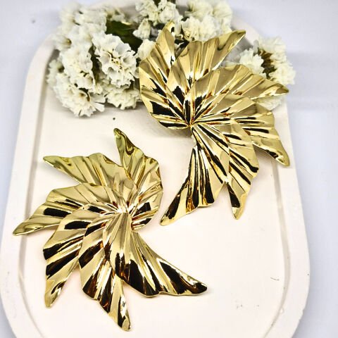 18K ALTIN KAPLAMA  SPİRALLİ YAPRAK  KÜPE