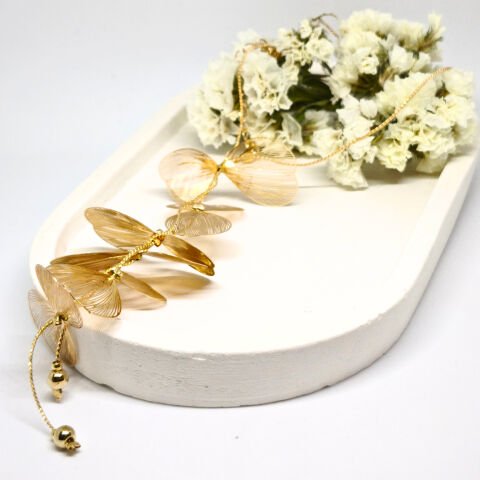 ELEGANT SALKIM ŞEKİLLİ YAPRAK ÇİÇEK GOLD KOLYE