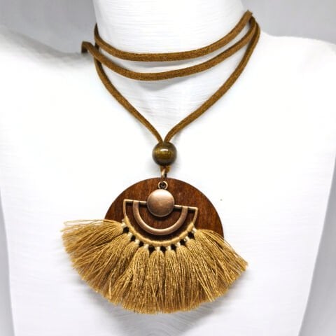 BOHEM,ANTİKA BRONZ PÜSKÜLLÜ  YELPAZE UÇLU DERİ İPLİ KOLYE