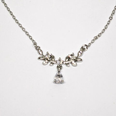 ELEGANT 925 AYAR GÜMÜŞ YAPRAK DESENLİ, SU DAMLASI  TAŞLI KOLYE