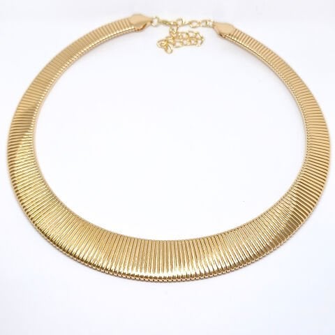 AVANGART  DOKULU YATAY ÇİZGİLİ GOLD CHOKER KOLYE