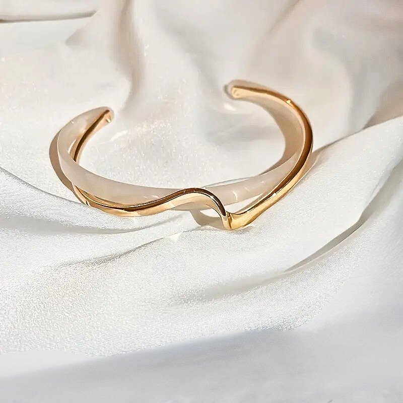 ELEGANT 18K ALTIN KAPLAMA DALGA ŞEKİLLİ GOLD BİLEKLİK