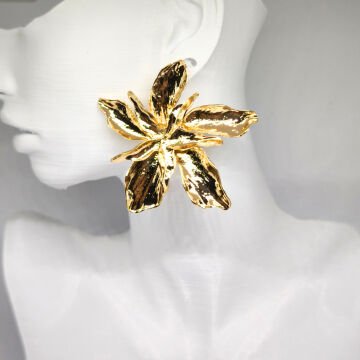ELEGANT GOLD YAPRAK ÇİÇEK KÜPE