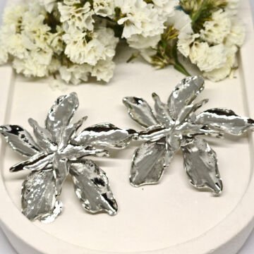 ELEGANT GÜMÜŞ RENGİ  YAPRAK ÇİÇEK KÜPE