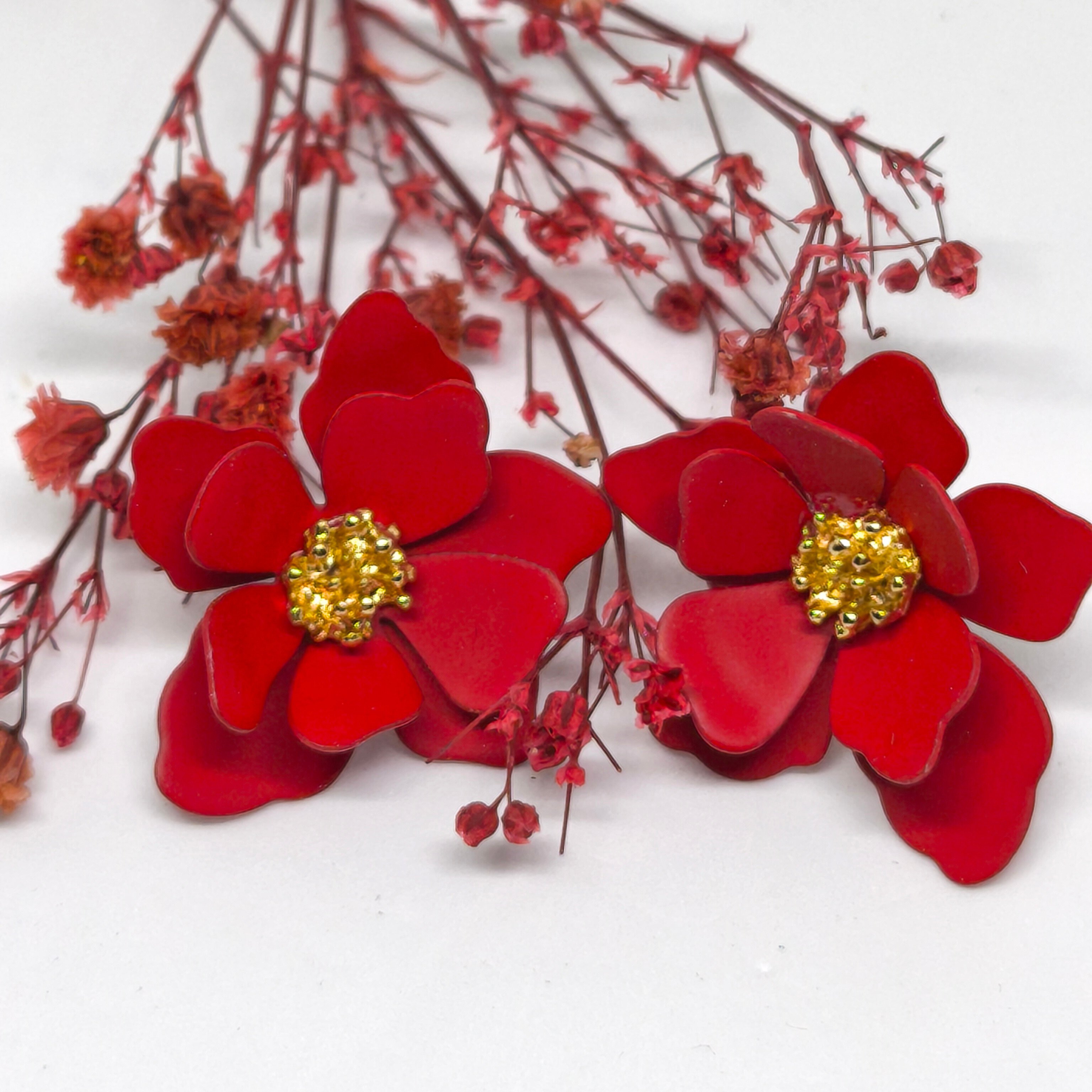 BOHEM  MAT KÜÇÜK KIRMIZI ÇİÇEK   ZARİF KÜPE