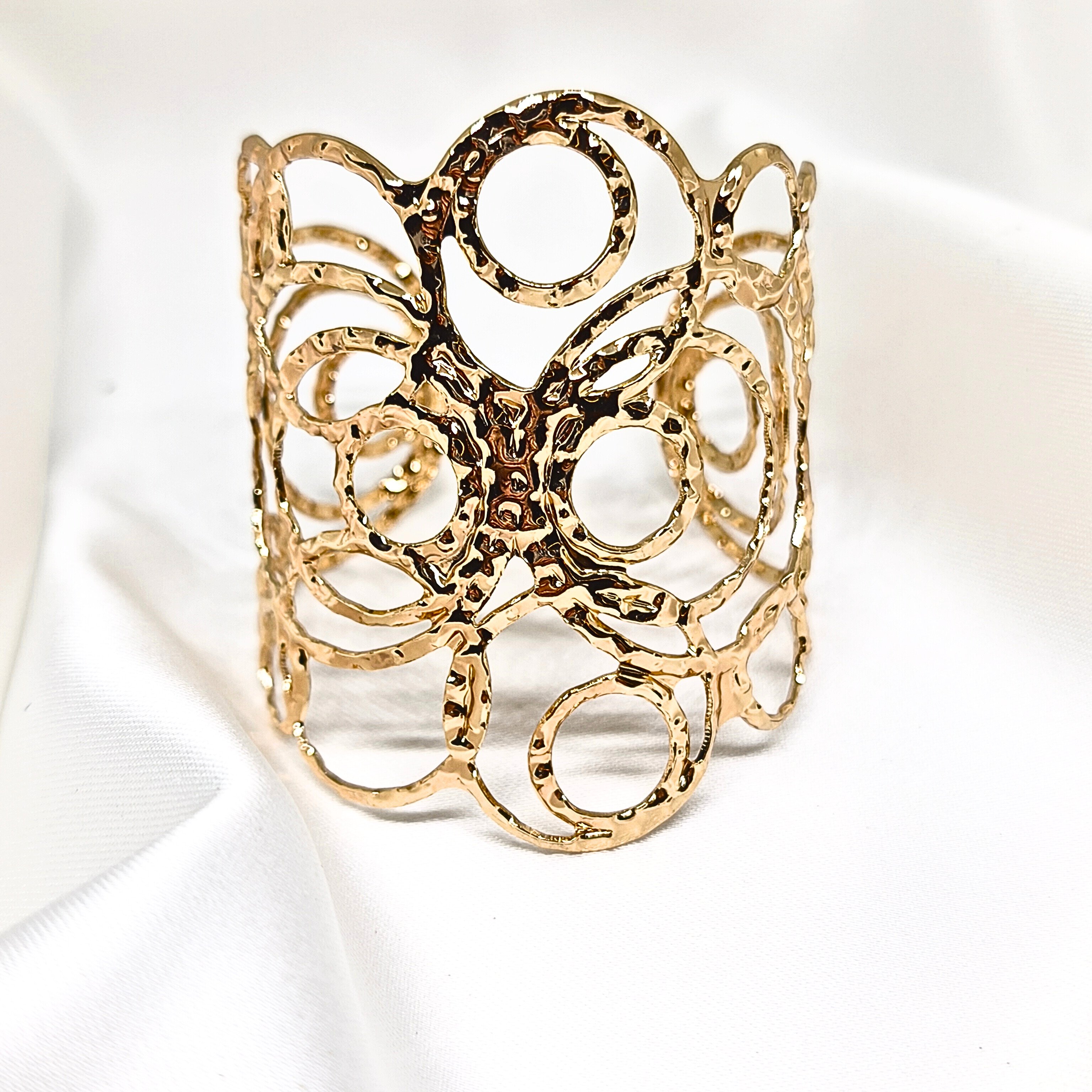 ELEGANT SPIRAL ŞEKİLLİ GOLD MANŞET BİLEKLİK