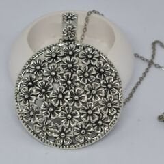 ELEGANT ZARİF NOSTALJİK BOHEM  YUVARLAK GÜMÜŞ RENGİ   ÇİÇEK BUKETİ  KOLYE