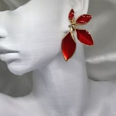 GOLD DETAYLI KIRMIZI YAPRAK KÜPE