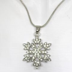 YAPAY ELMAS TAŞLI GÖZALICI KAR TANESİ KOLYE -YILBAŞI KOLYESİ