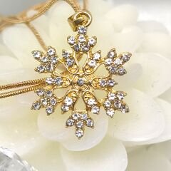 YAPAY ELMAS TAŞLI GÖZALICI KAR TANESİ KOLYE -YILBAŞI KOLYESİ GOLD