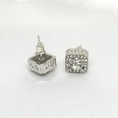 YAPAY ELMAS TAŞLI ZARİF GÖZALICI KARE PASLANMAZ ÇELİK KÜPE