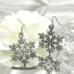 YAPAY ELMAS TAŞLI GÖZALICI KAR TANESİ SILVER  KÜPE -YILBAŞI KÜPESİ