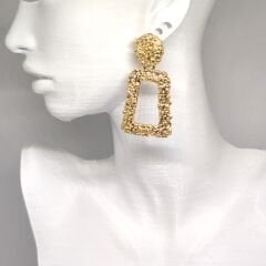 ZARİF GEOMETRİK 18K ALTIN KAPLAMA SALLANTILI GOLD  KÜPE 4,5 X2,5 CM