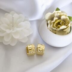 ALTIN KAPLAMA BAKIR VINTAGE EL İŞLEMELİ SENTETİK ZİRKON TAŞLI GOLD KADIN KÜPE